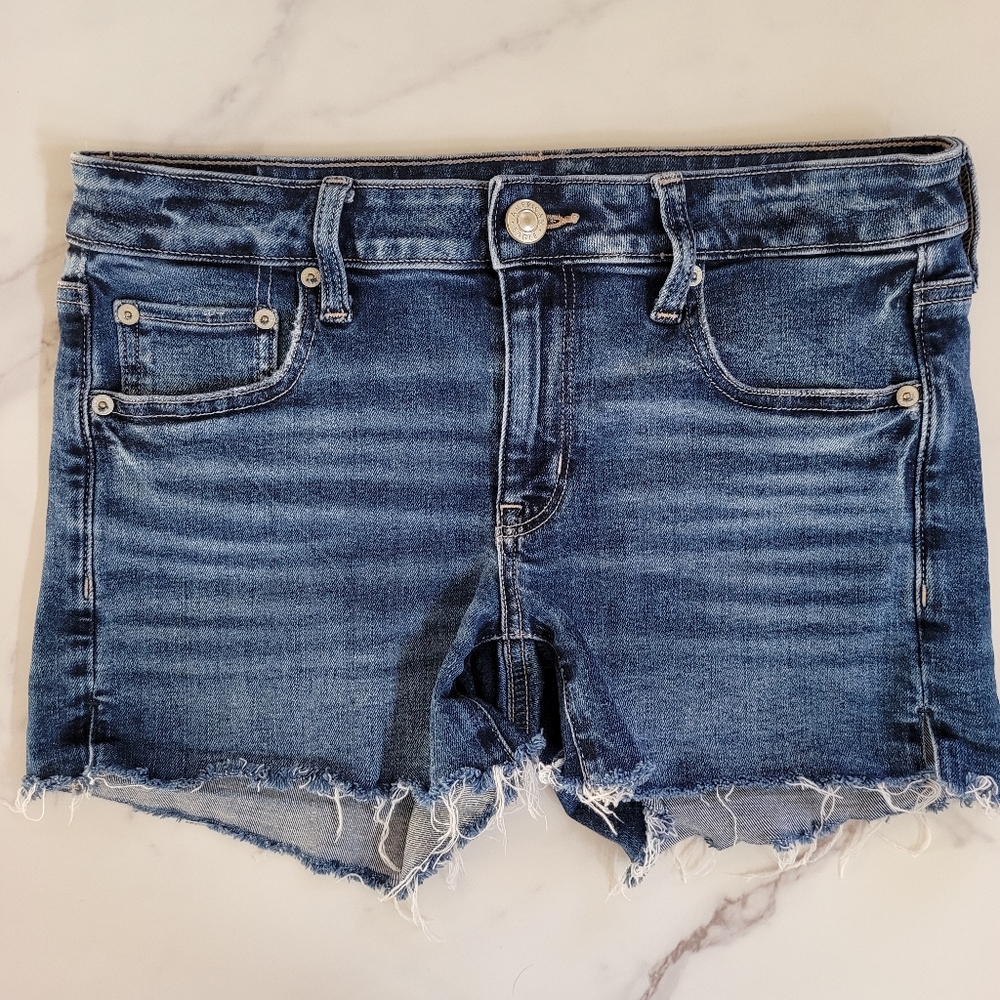 American Eagle Cut Off Jean Shorts Size 6 Midi Distressed Stretch Denim